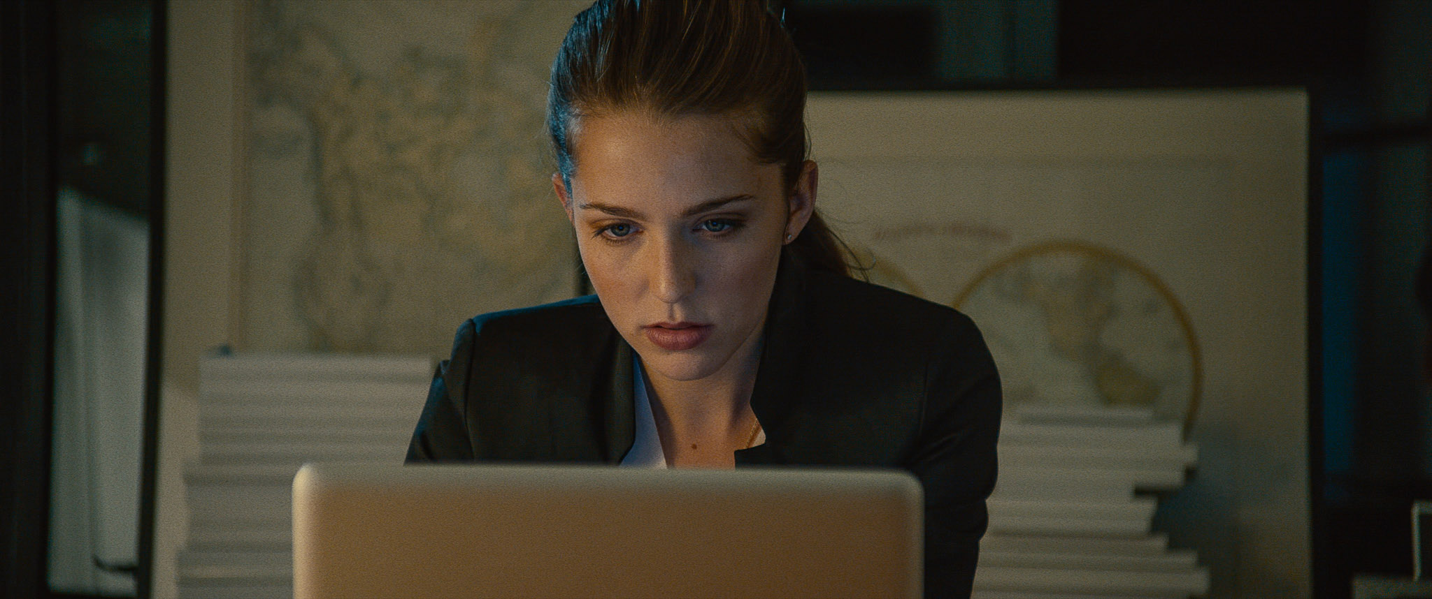 _Twitter employee with the kill switch: "It's done"_