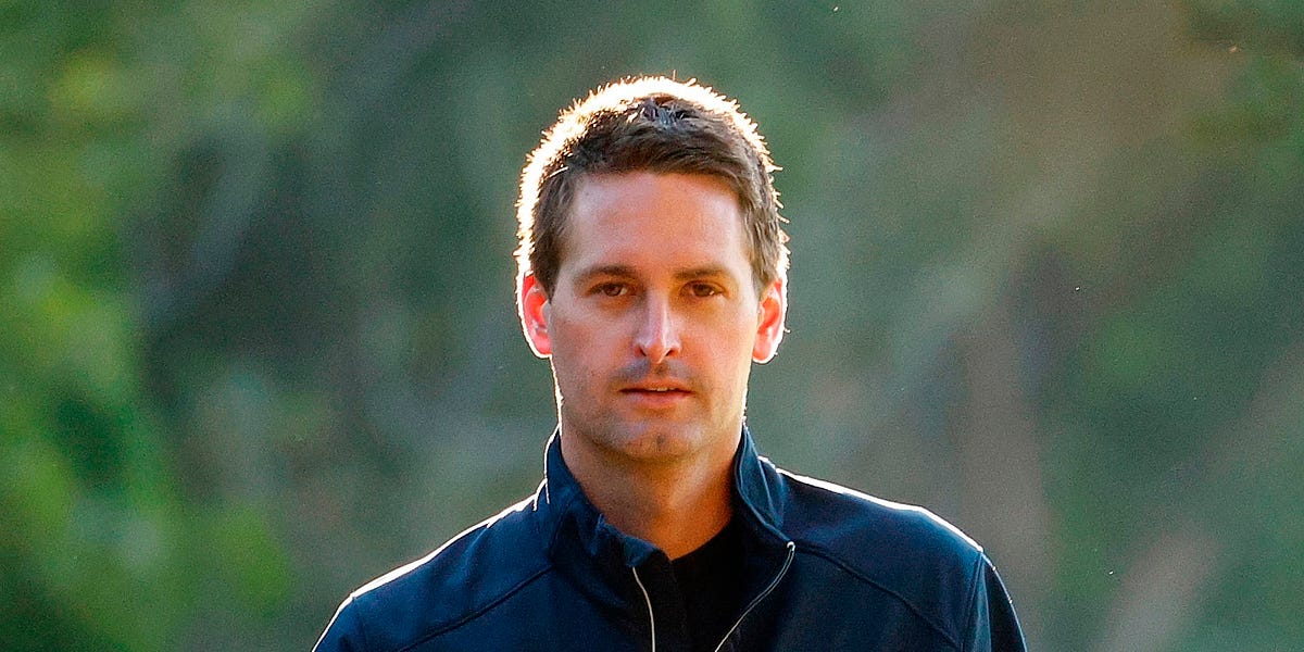 Snap eyes $1 billion fundraise for AR glasses