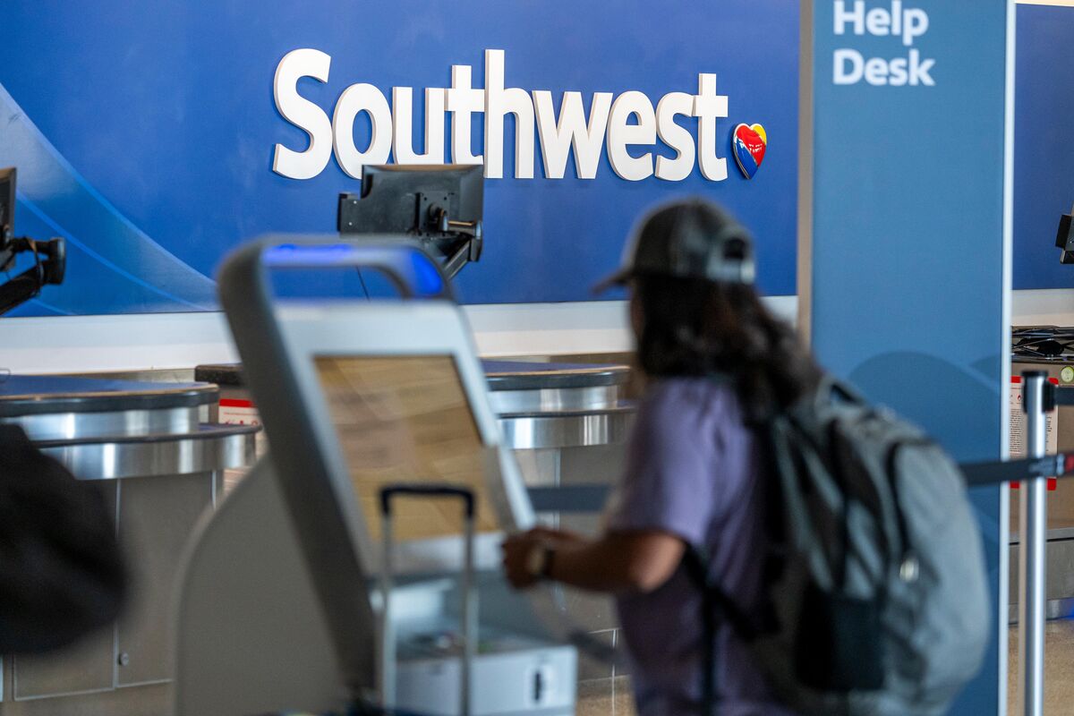 Southwest CEO Says US Airline Industry Is Already in a Recession