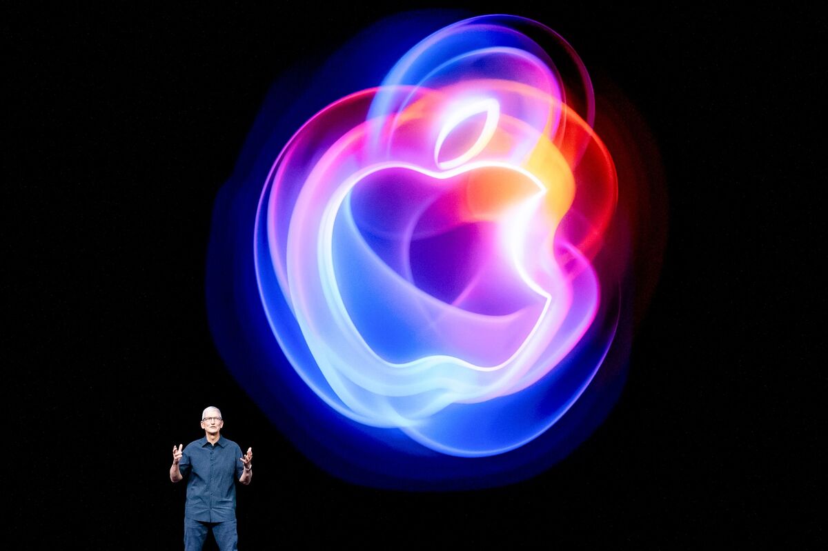 Apple Clears the Decks With Rare Early-Year Product Frenzy