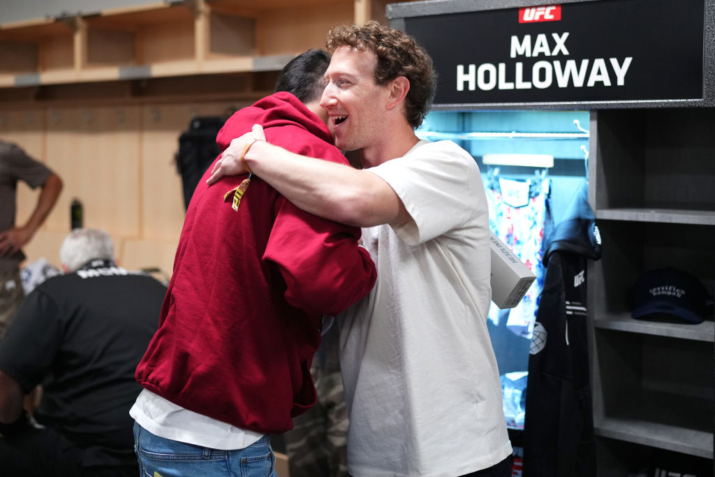 Meta exhaustingly tries to merge the metaverse and AI thumbnail