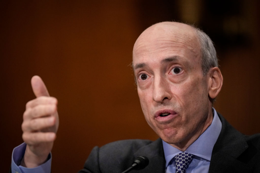 The SEC gives spot ethereum ETFs the go-ahead, approving 8 applications  thumbnail