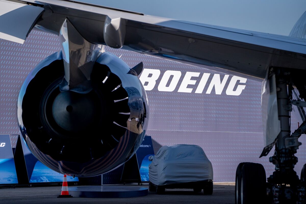 Boeing in Talks to Sell as Many as 500 Planes to China