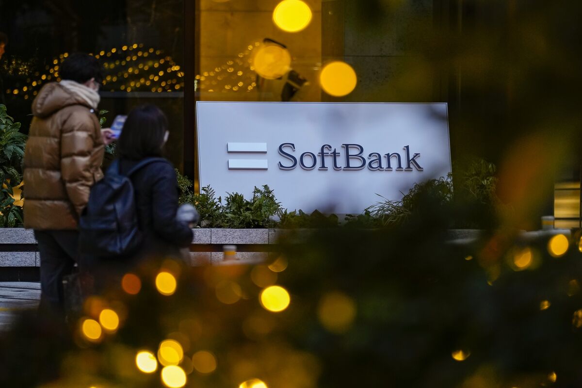 SoftBank Seeks Record $16.5 Billion Loan for AI Projects in US