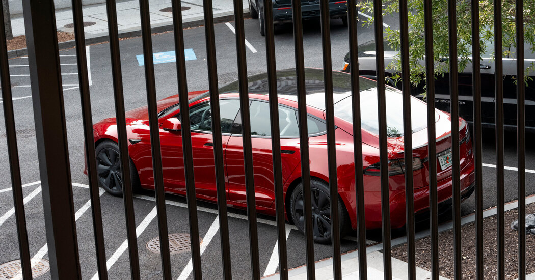 Trump to Sell His Tesla Amid Elon Musk Feud