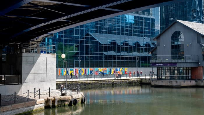 Property group boss likens UK office values to ‘melting ice cubes’Financial Times