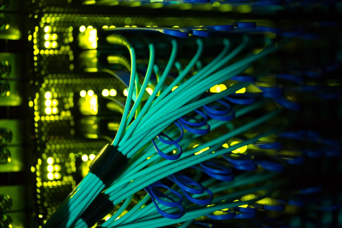 Meta in Talks to Raise $35 Billion for Data-Center Financing Led by Apollo