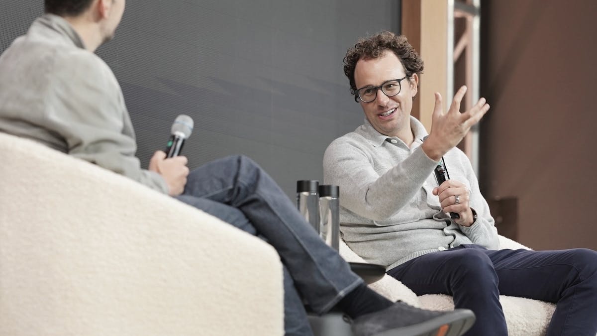 Anthropic Projects Cost Advantage Over OpenAI