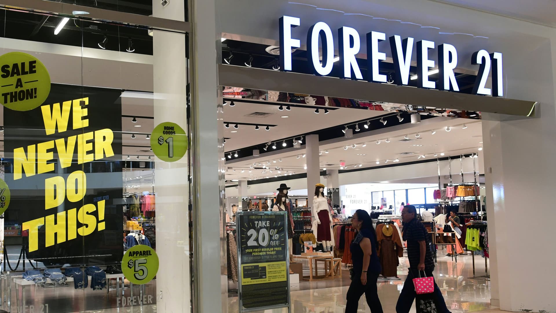 Forever 21 is in talks with liquidators, indicating it's struggling to find a buyer