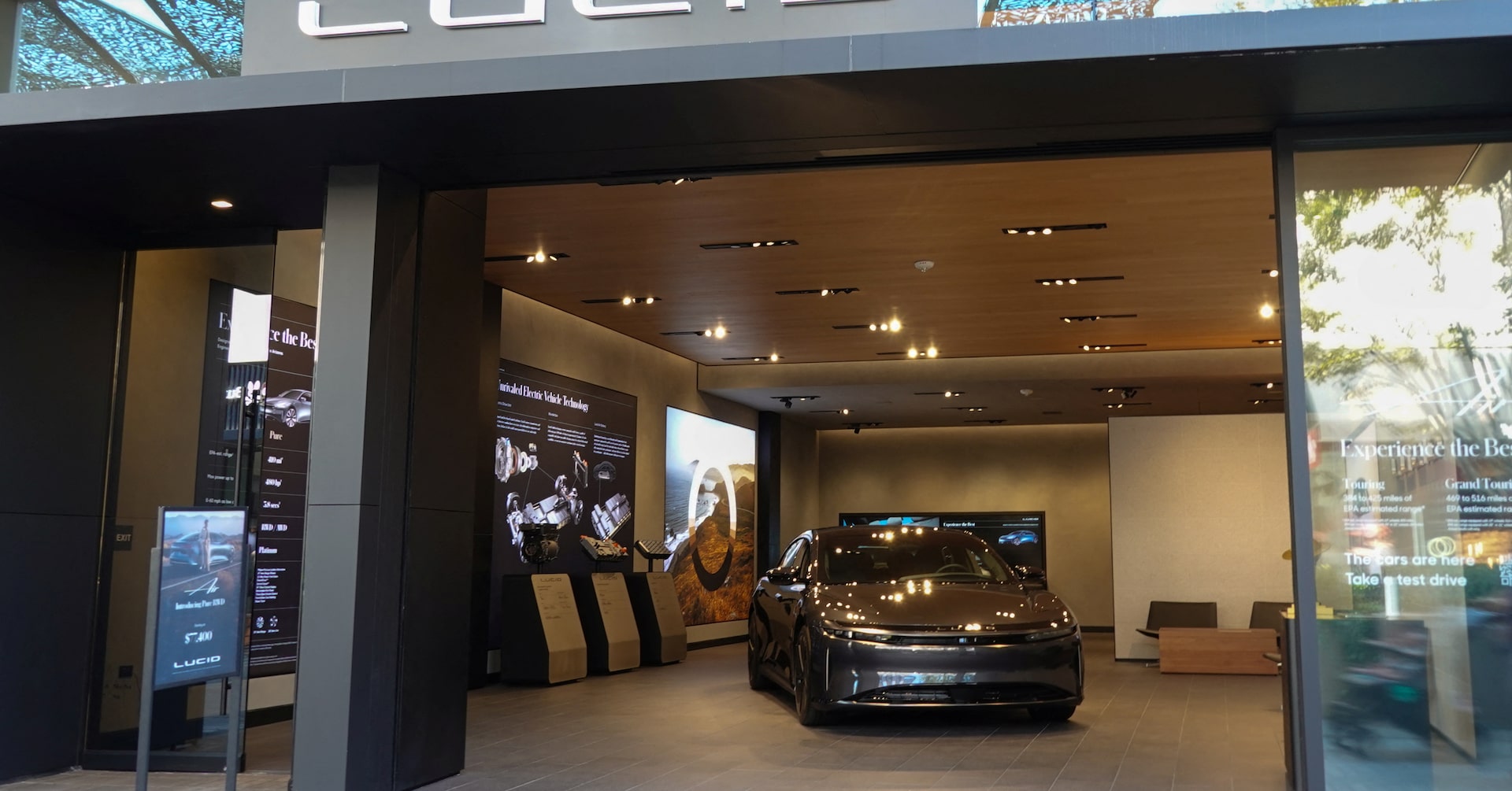 EV-maker Lucid expects to raise $1.67 bln from stock sale
