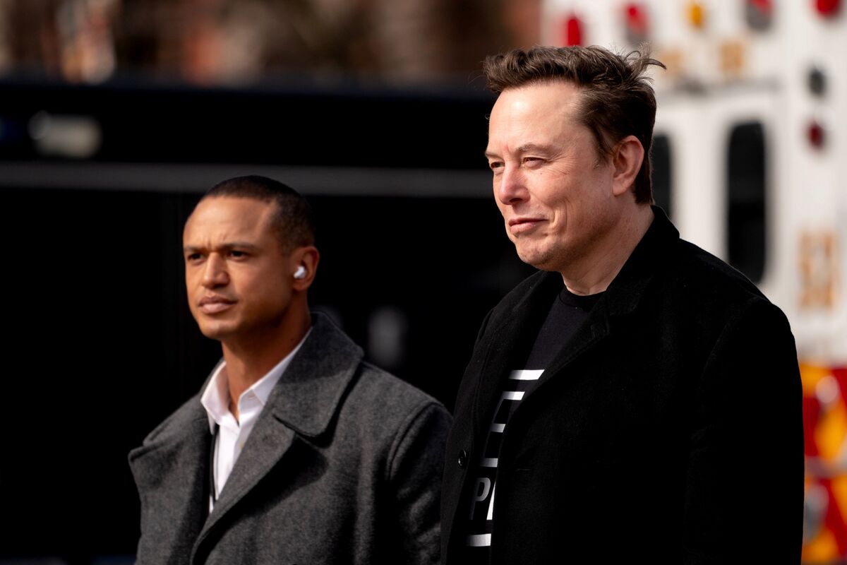 Elon Musk’s X Raises Close to $1 Billion in Fresh Equity Funding