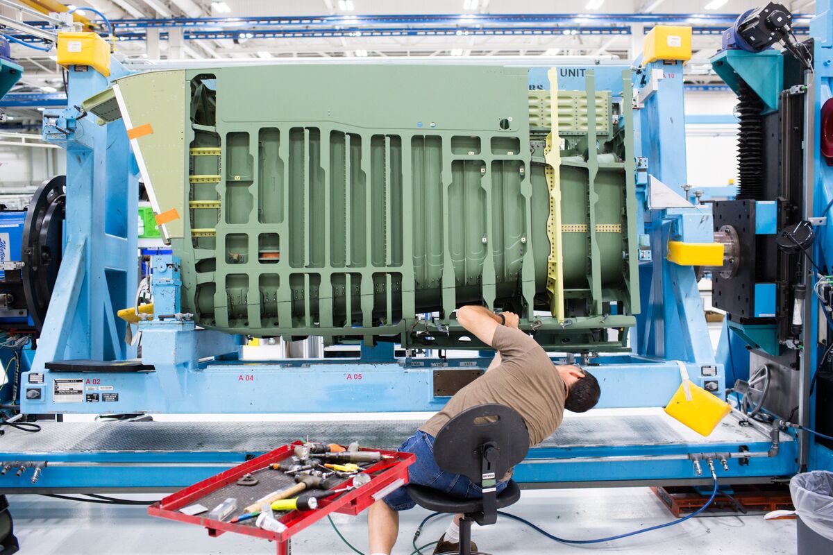 Boeing Defense Workers Reject Contract In Sign of Labor Turmoil
