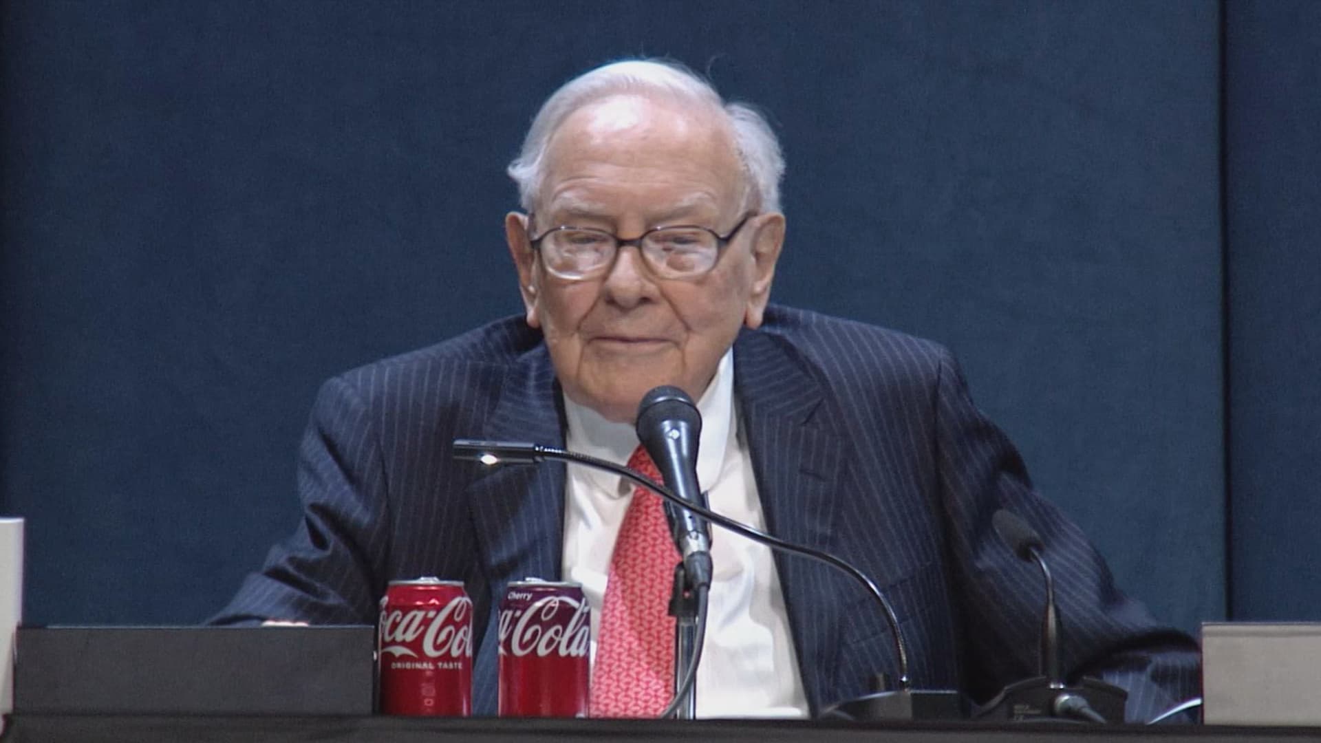 Warren Buffett just told CNBC his plan for trains. The stocks are moving