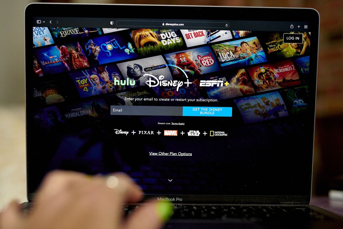 Kroger Adds Disney Streaming as New Perk for Grocery Delivery Program