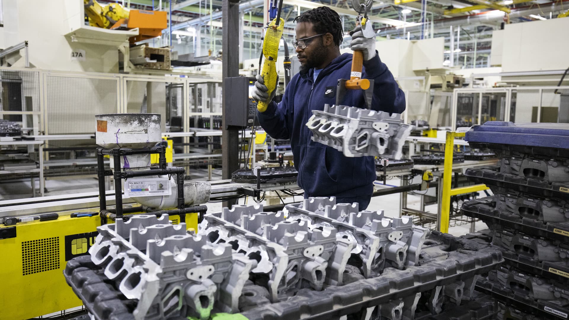Auto Industry Lobbies Against EV Tariffs