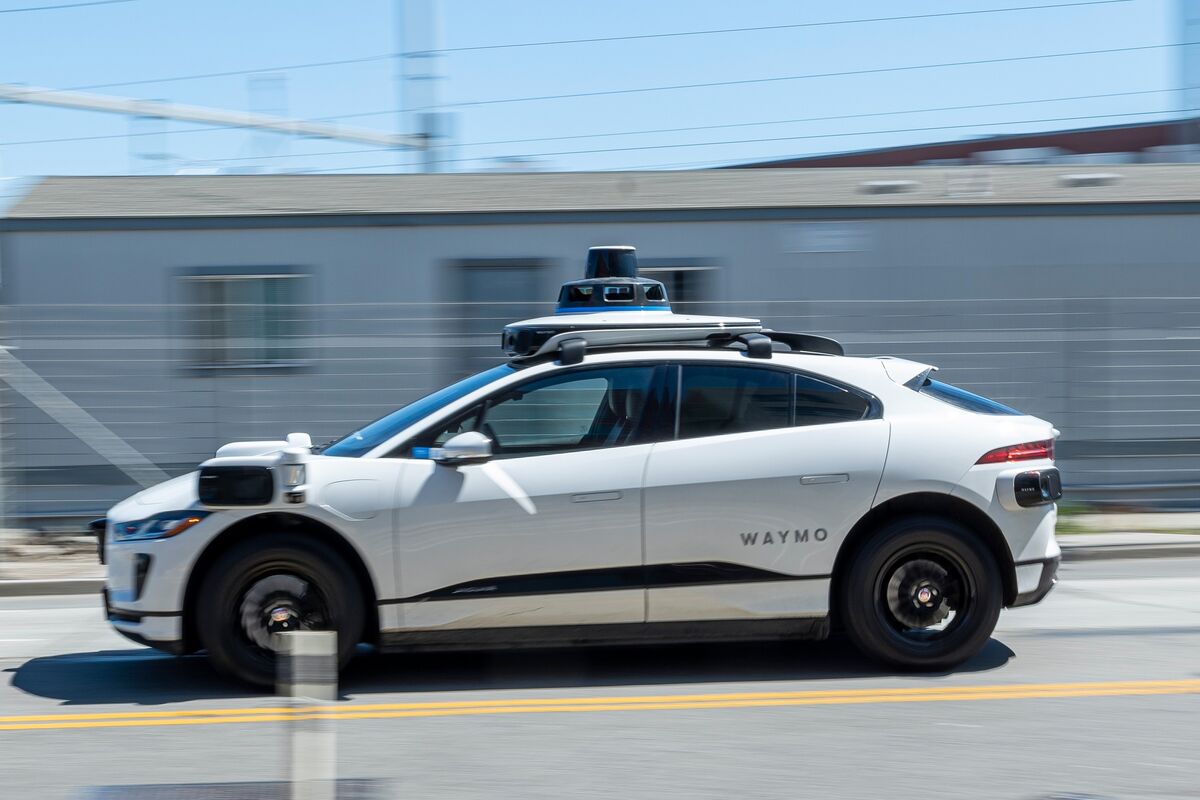 Waymo Applies for NYC Testing Permit; Uber and Lyft Shares Slide