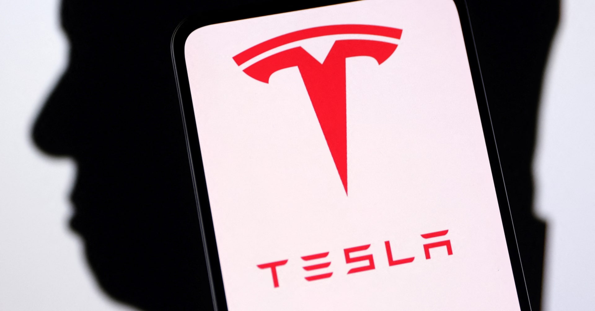 Tesla sales drop over 60% in Sweden and Denmark
