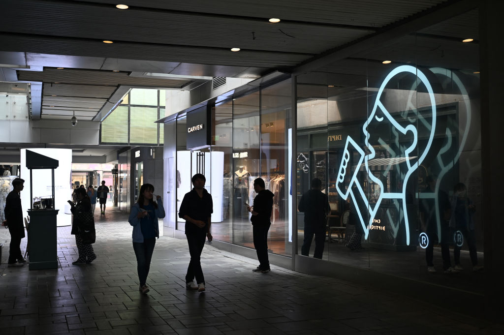 Nearly half of online orders required a real-life store to happen thumbnail