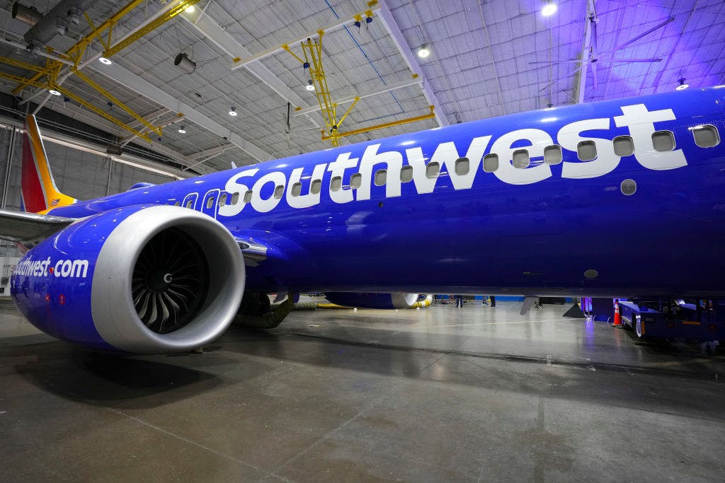 Southwest Q2 sales and earnings fall short of Wall Street estimates